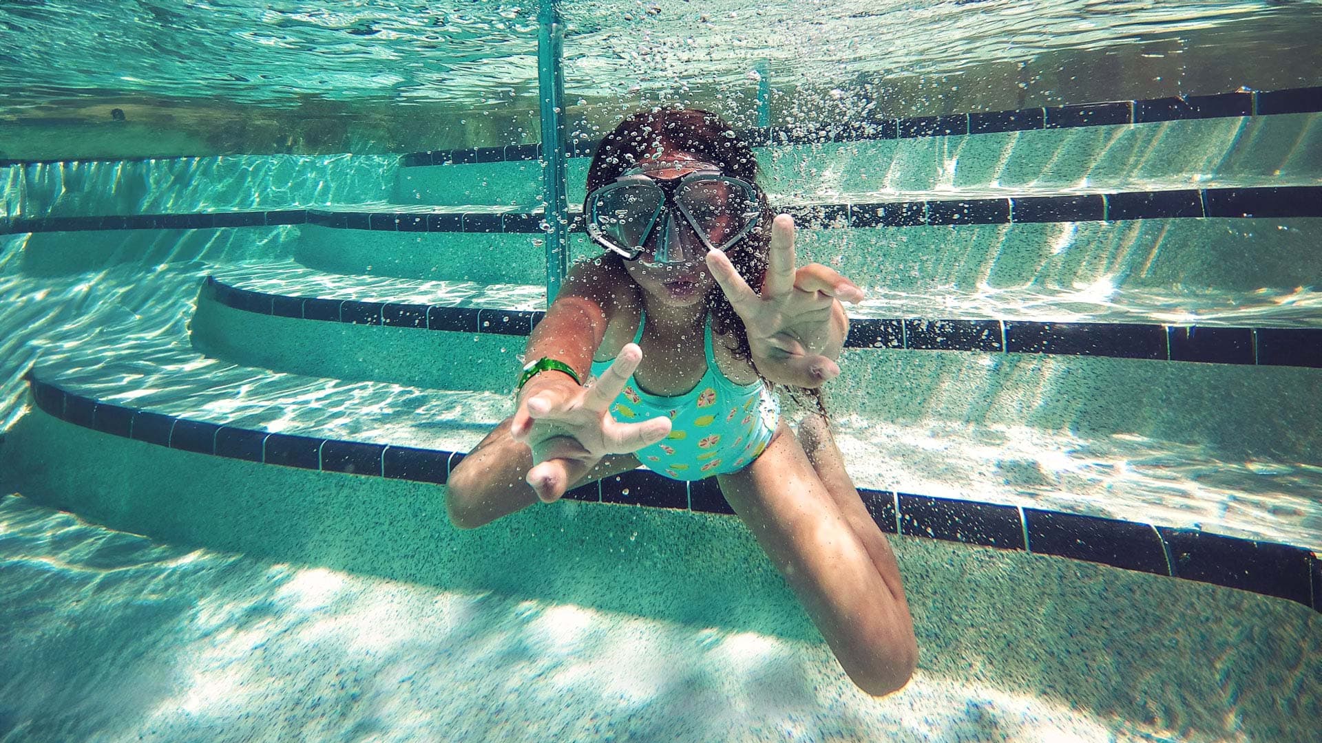 Albercas sin agregar Cloro o Bromo